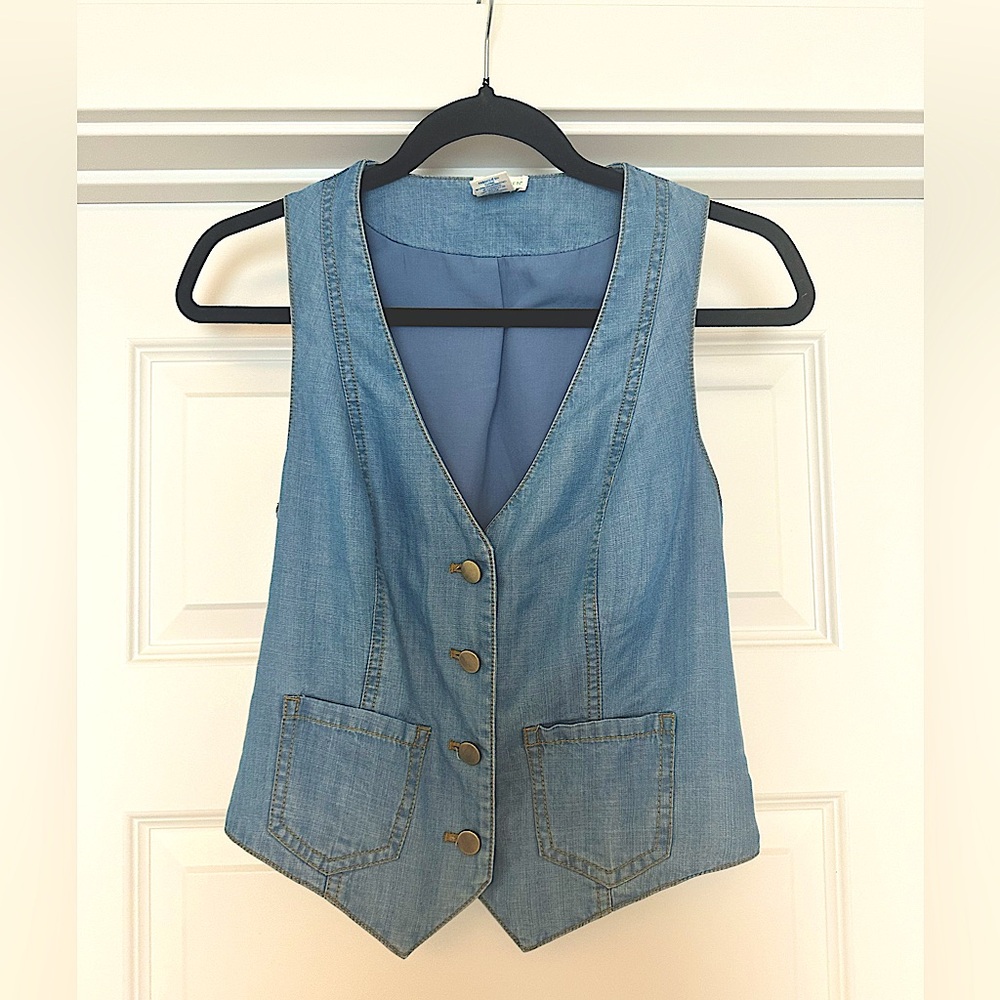 New never worn Denim Tencel vest